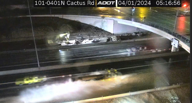 TRAFFIC ALERT: Standing water on the Loop 101 NB @ Cactus, right lanes filled with water. Move to HOV and left lanes. #azfamily #firstalertaz