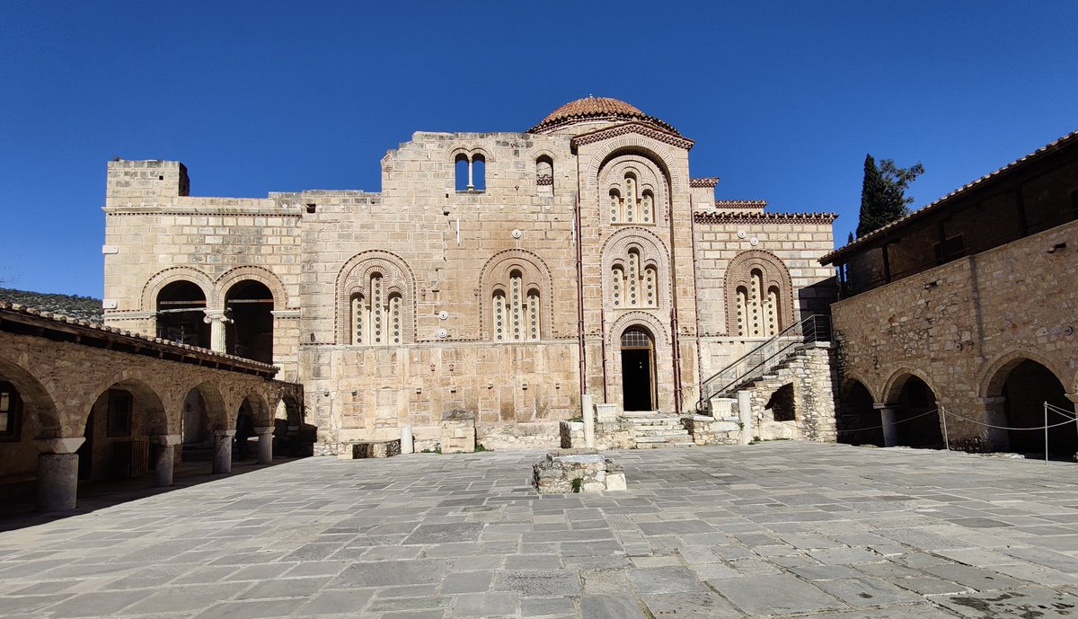 On today’s “Monument Monday,” let's explore the Monastery of Daphni, a UNESCO heritage site just outside the center of Athens. instagram.com/p/C5OAPRLoc_y/…