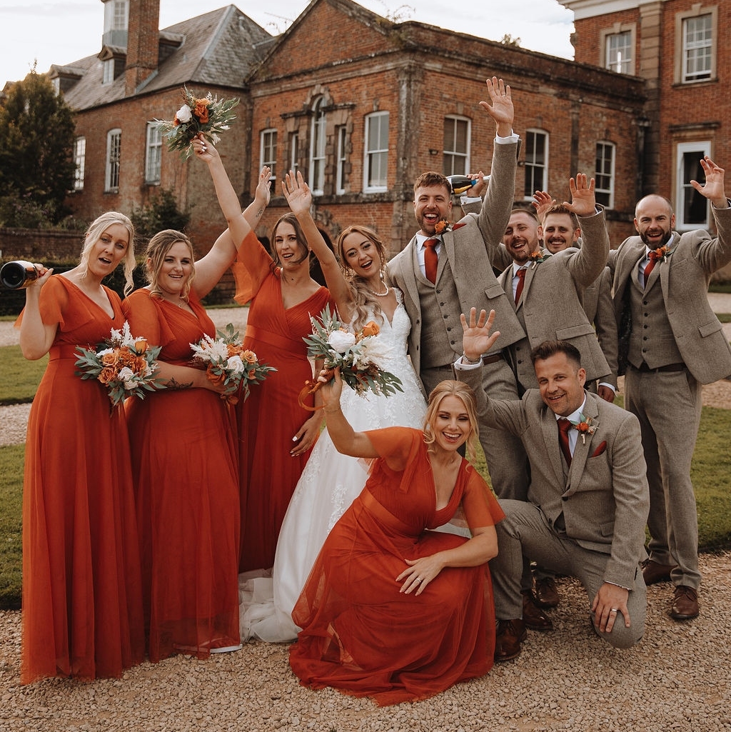 ❣️ Claire & Cole ❣️ 📸 @ivyhousephotography To book a tour of Crowcombe Court wedding venue in Somerset pop us a message or email us at weddings@crowcombecourt.co.uk We would love to hear from you and start your wedding planning