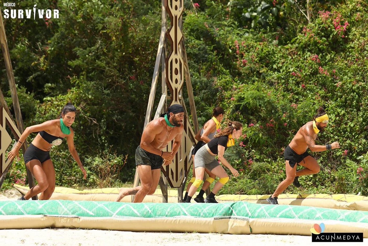 Sometimes achievement requires time and patience and sometimes shouldering a huge snake! 🐍🐍 Survivor Mexico contestants must keep moving forward, the rewards will be worth it. 💫 #SurvivorMexico Monday through Friday at 8.30 p.m. on @AztecaUNO 📺 #SurvivorMexico #SurvivorMx…