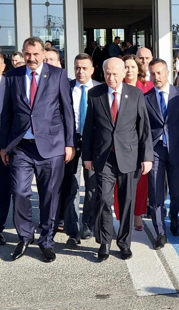 sertel_selim's tweet photo. HER DEM YENİDEN DOĞARIZ BİZDEN KİM USANASI. https://t.co/uEGbdDto4v