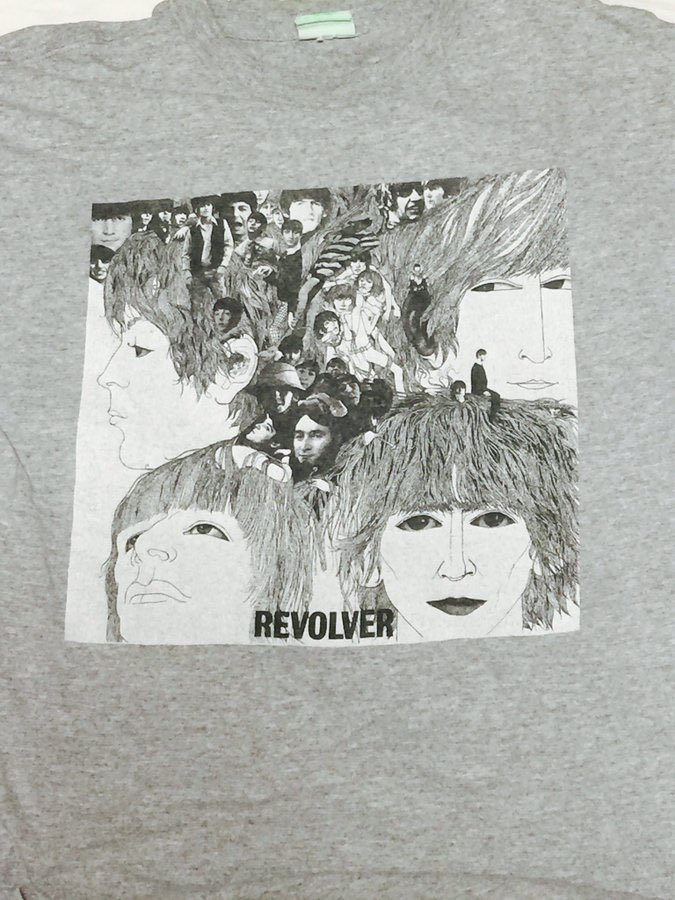 今日も私は終日 #Tシャツ で過ごした。とにかく体調が頗る良くて身体が温かい😊。#tshirt #rocktshirt #bandtshirt #beatles #revolver