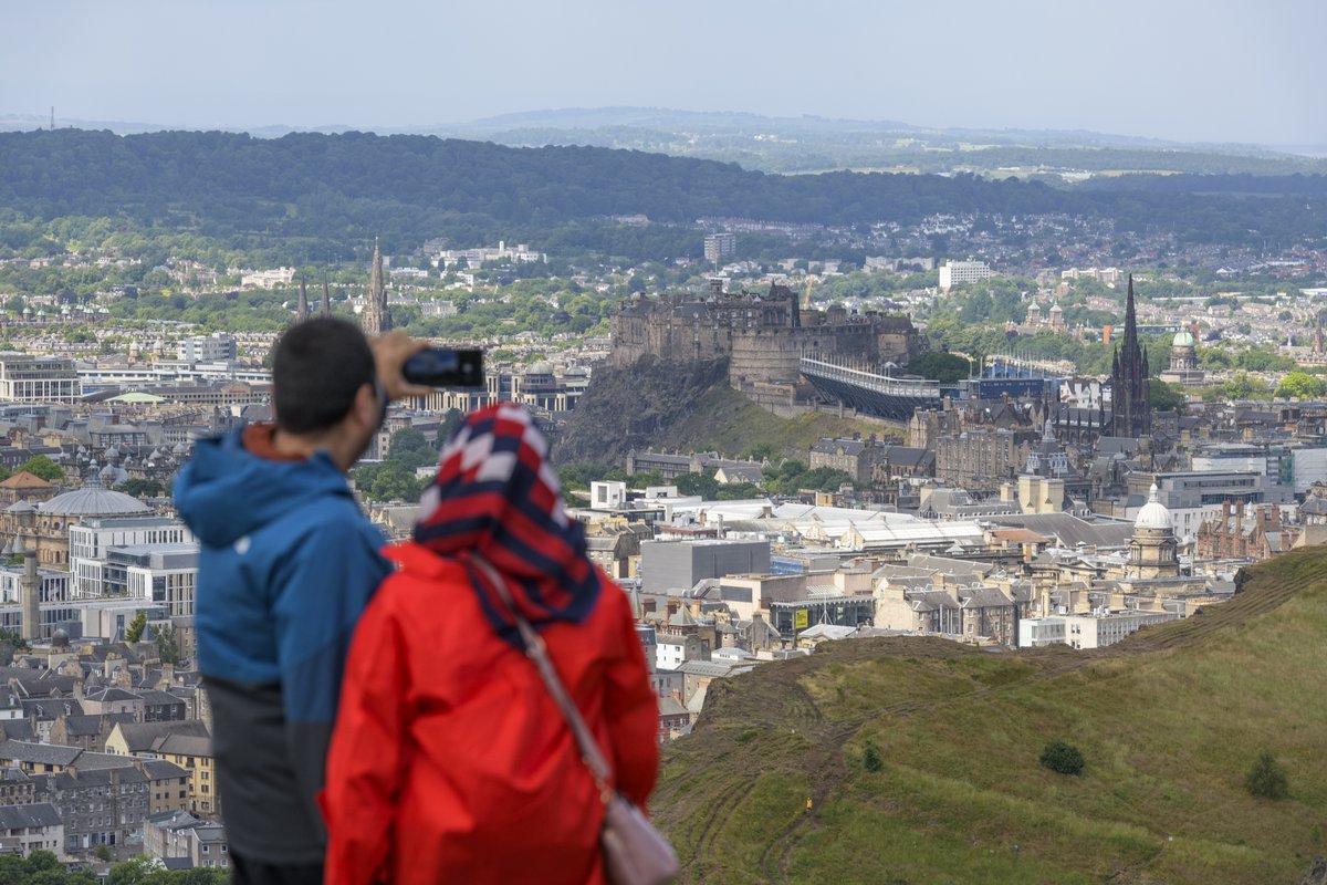 Are you enjoying our beautiful World Heritage Site this Easter? If you live, work in or visit it please give us your views on climate change, a sustainable visitor experience + conservation and maintenance of buildings and public spaces in our survey - consultationhub.edinburgh.gov.uk/sfc/edinburgh_…