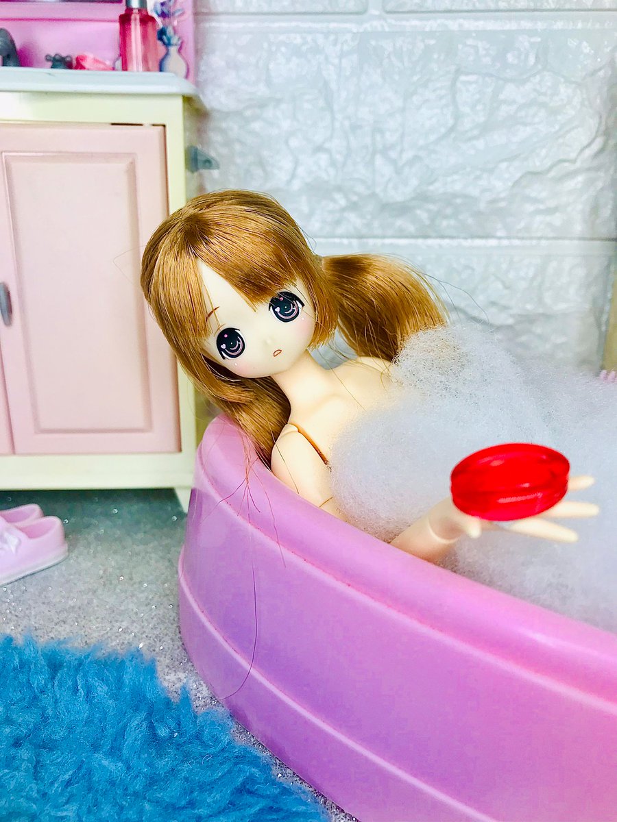barbie_sisters's tweet photo. Bath time for Melody 😘🐣#chiikabirthday #pureneemochiika #azonechiika https://t.co/9w4toRVvB4