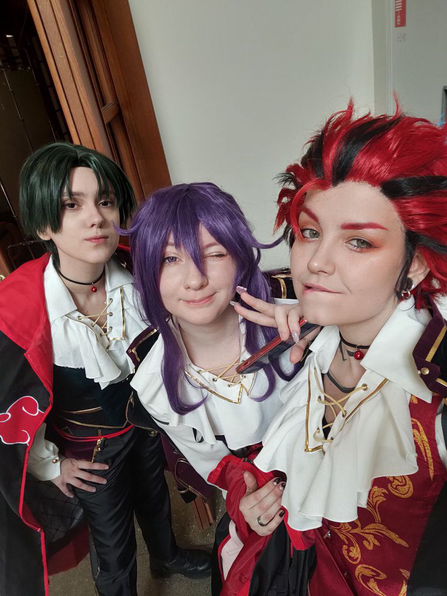 kurokiryuswife's tweet photo. 紅月//enst cos 

#あんスタ https://t.co/JQDaMgfLEH