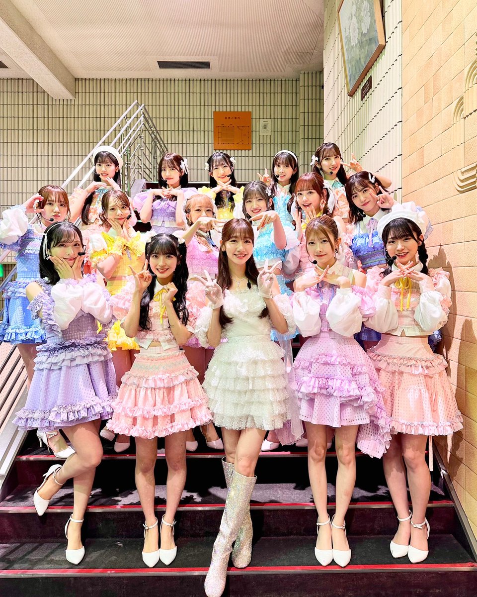 AKB48_staff tweet picture