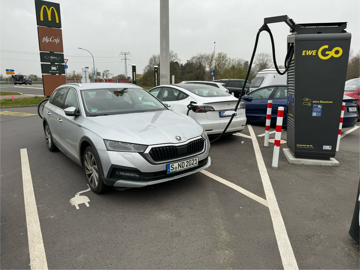 Menschen. 
Blind. Dumm. Einfach nur ignorant oder alles ?