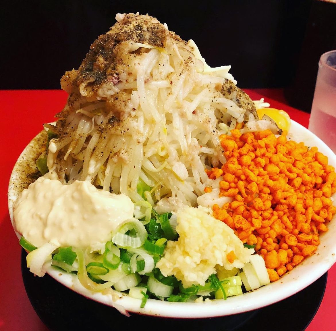 告知通り明日からまぜそばを始めます🧄 【4月限定】 まぜそばの無料