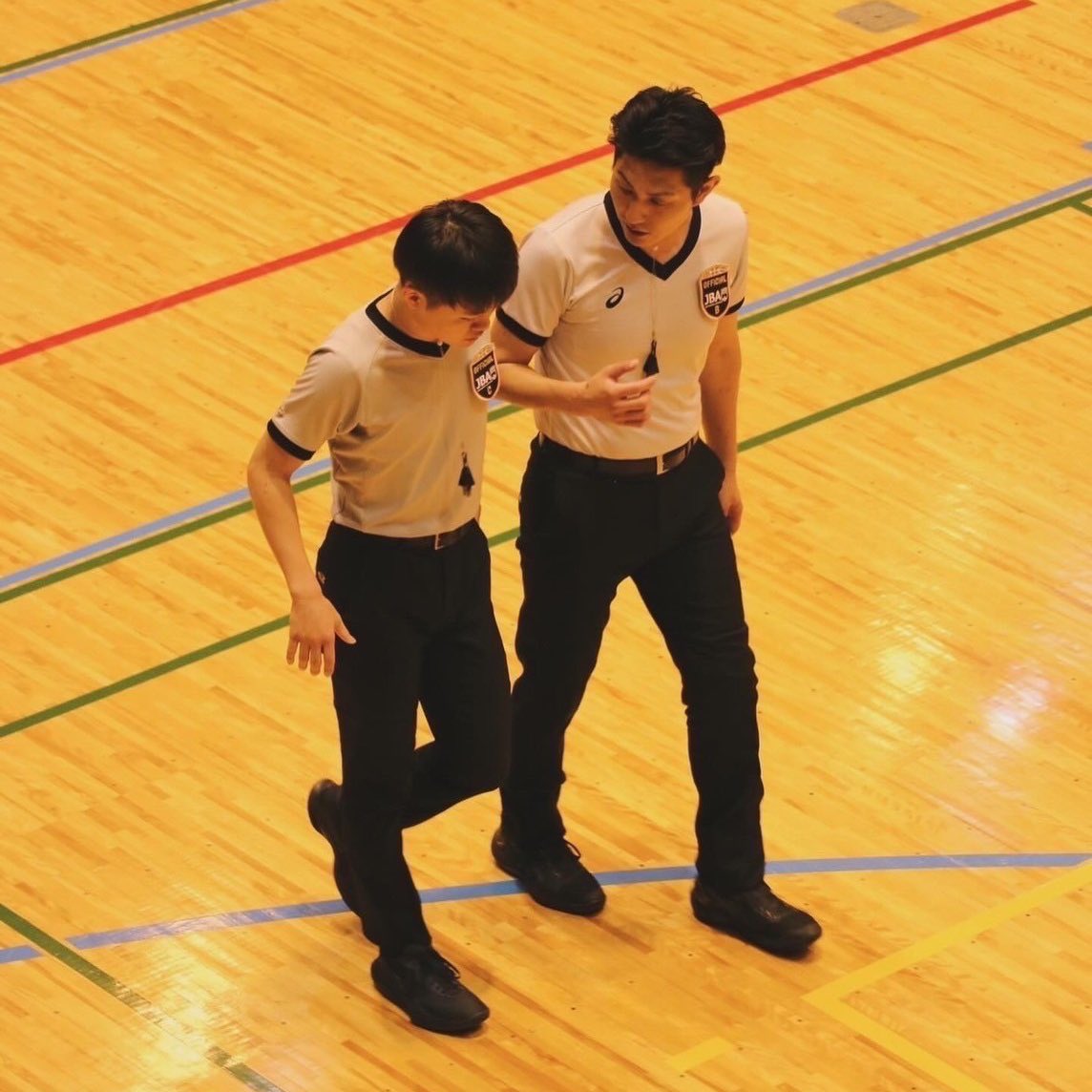 本日から部員紹介をしていきます🏀💫

#24 こうしろう
学部:教育
出身:香川県
ポジション:PG

キャプテンのこうしろうさんです！公式審判もしてます⛹️‍♂️
どんなときもチームを引っ張っていく力はピカイチ🌟

 #香川大学男子バスケットボール部 #春から香川大学  #香川大学