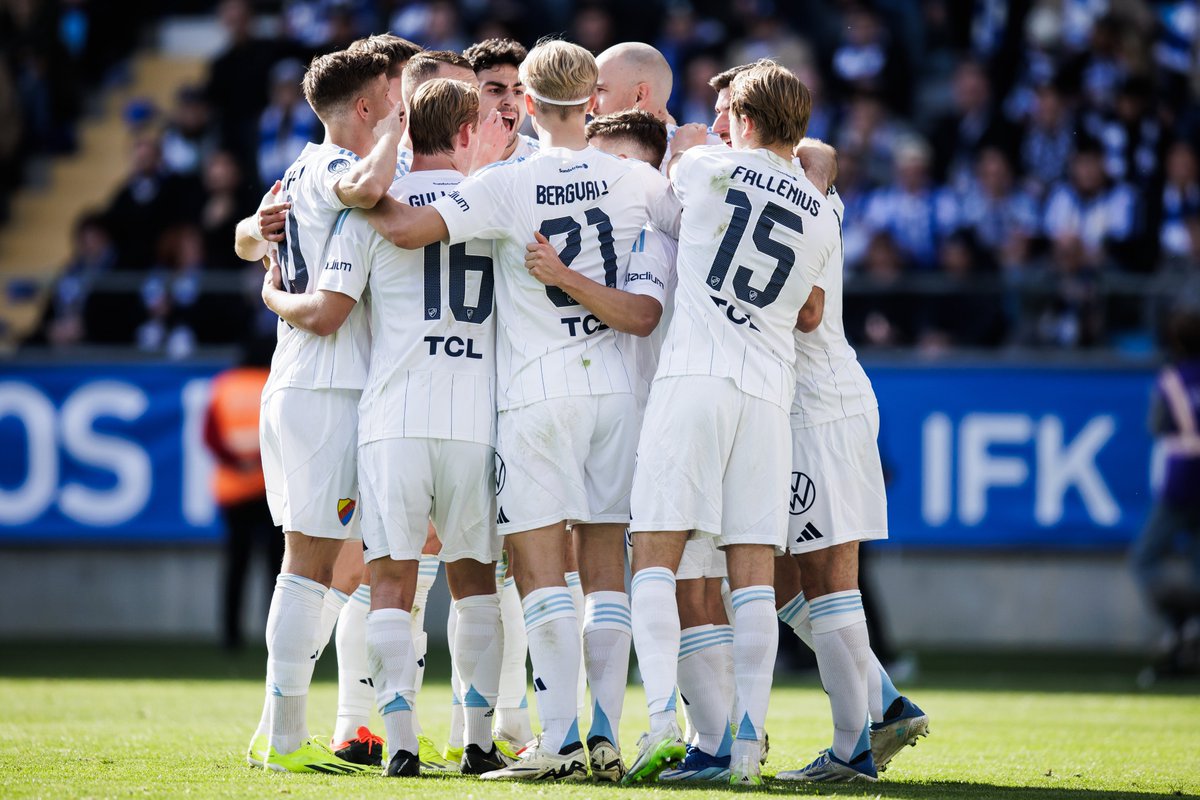 DIF_Fotboll's tweet photo. 45+8' Halvtid och ledning

#GÖT | 0-2 | #DIF https://t.co/TEGZfe8SNi