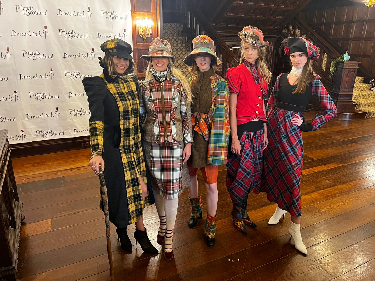 In Canada, there's no shortage of opportunities to celebrate your Scottish Connections 🍁🏴󠁧󠁢󠁳󠁣󠁴󠁿. Tartan Day events take place from coast to coast, embodying the passion of Scotland.

Find out more - bit.ly/3JPHxC3

📸 @DressedtoKilt

#ScotlandIsNow #TartanDay #TartanDay24