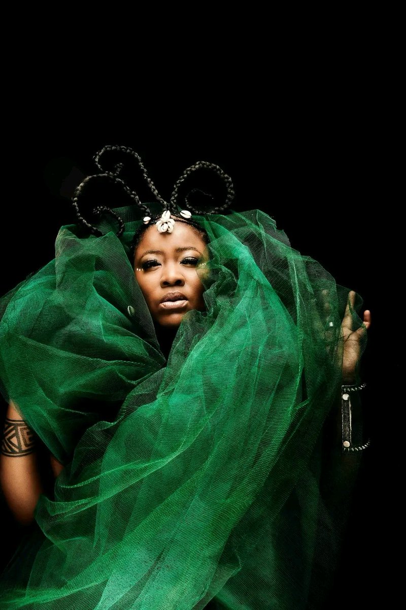 Her name is Thandiswa Mazwai She is a Living Legend Retweet if you agree She's a Legend 🙌👏