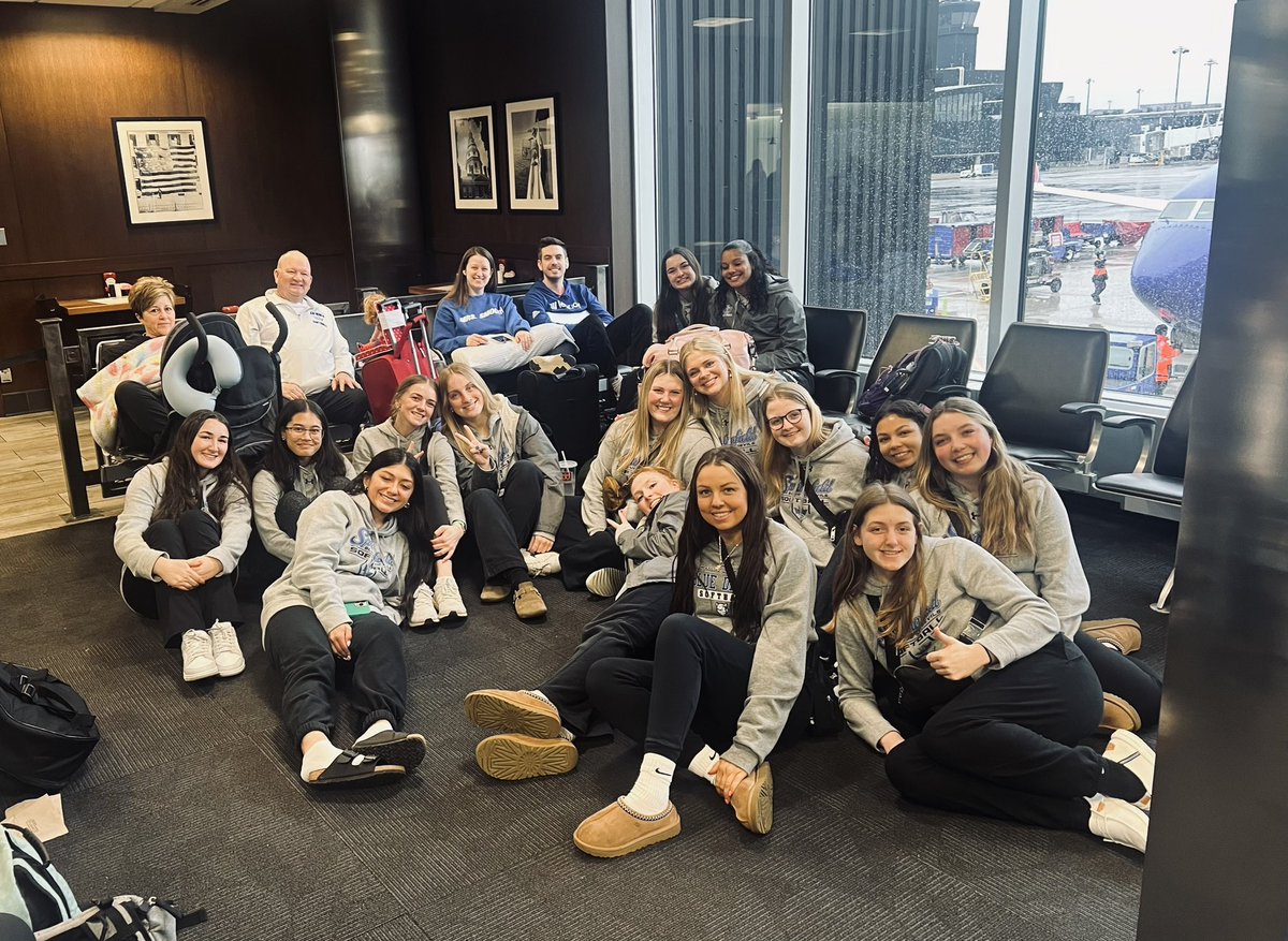 ✌🏼out Ohio… Springfield Softball is officially off to Florida 🌴☀️
#FearTheTradition #UnfinishedBusiness