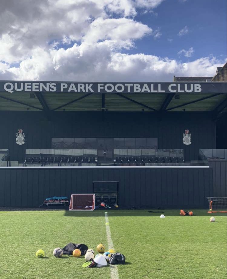 Fantastic to be back home with @QPFCinCommunity yesterday at The City Stadium for a training session. Brilliant to see so many smiling faces 🕷😁