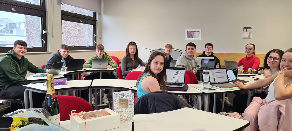 Year 2 Group D are, as Things Turner says, #SimplyTheBest! A bottle of Moet, and bunch of flowers, a box of chocolates, and... homemade cupcakes by our class member Mia, who runs Mia's Creations. Fantastic!
<a href="/MorayHouse/">Moray House School of Education and Sport</a>