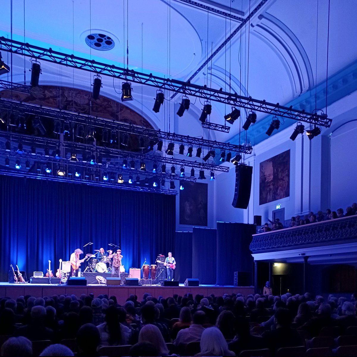 At Aberdeen Music Hall last night with @ManoftheWorldPG supporting Clearwater Creedence Revival! 🎶🎸 #yardbirdarts #blues #petergreen #bluesmusic #bluesrock