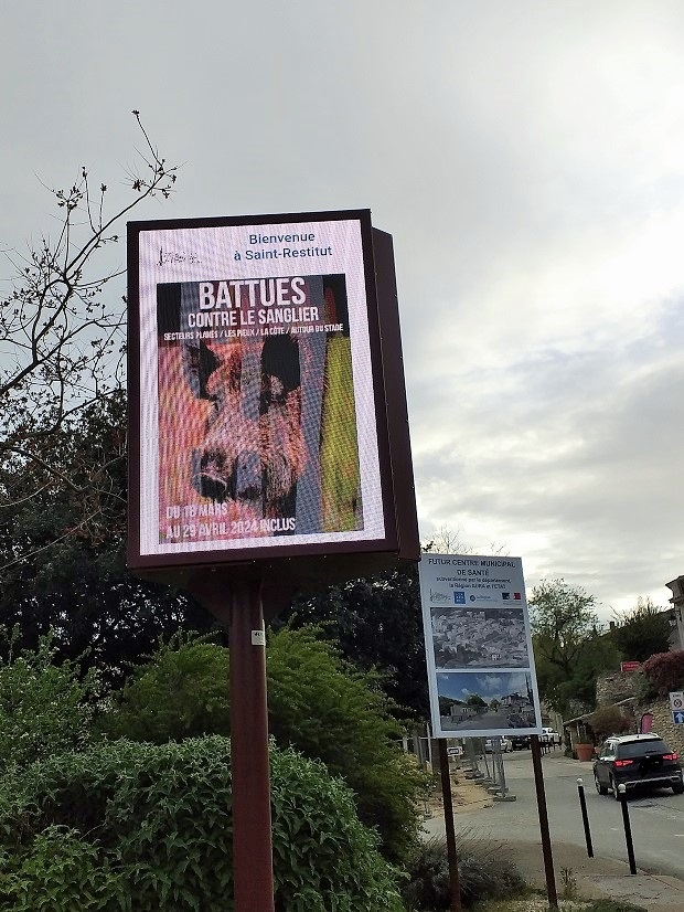ChasseAbolition's tweet photo. Des abttues annoncés sur des panneaux publicitaires ... verra t-on les sangliers assassinés sur ces même écrans #ChristineForot ?
https://t.co/xjFp8nXIYJ
#SaintRestitut https://t.co/vXbgYoGoP2