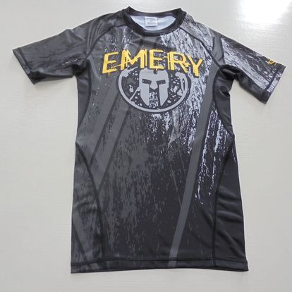 SportswearMandy's tweet photo. Custom Sublimated Rash guards. Send me your design,we can assist you to produce them you want. Welcome to have a try. #sportswear #Rashguards #fitnesslife #fitness #gymgear #gymclothes #teamwear #customdesigns #sublimation #printing #factoryprice https://t.co/z3siXMKkBy