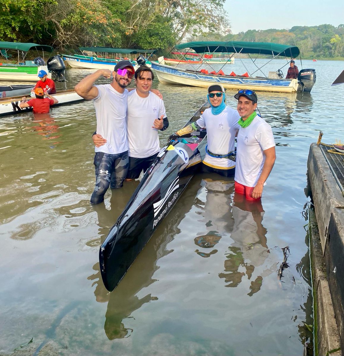 RAGittensI's tweet image. Desde viernes 22mar hasta domingo 24mar se celebró 70 aniversario d #CarreraDeCayucos d océano a océano #O2O después d 17 años desde la última vez q lo hacía! Deporte autóctono, q te permite conocer @canaldepanama como pocas personas lo conocen #CayucoEstaDeVuelta @MarottaIlya 1/