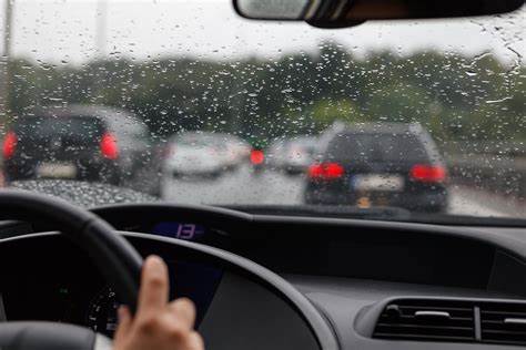 With rain and snow showers expected across much of the state in the next few days, please be cautious on the slippery roads and in low-visibility conditions. Driving at slower speeds in these slick areas can help you avoid crashes and save lives. More at nhtsa.gov/road-safety/dr…