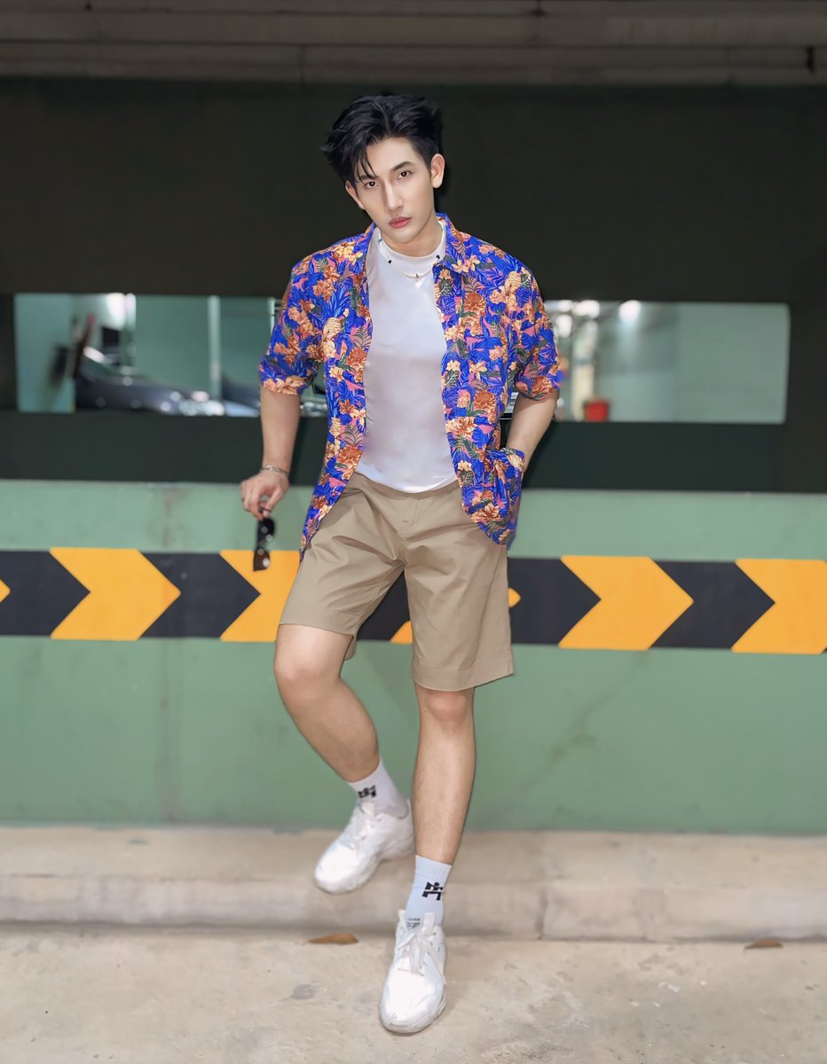 bas_karanbas's tweet photo. สงกรานต์นี้มีเสื้อใส่กันหรือยังครับ จะใส่ไปเล่นน้ำ ไปเที่ยว ต้อนรับลมร้อน ต้อง suika เสื้อแตงโม🍉
Shopee : https://t.co/KQ9reLNFQk
Lazada : https://t.co/HYou19LUXL
Tiktok : https://t.co/BQ3x5dyceg
#tangmo
#suika
#เสื้อแตงโม
#เสื้อเชิ���ต
#เสื้อสงกรานต์
#ลายดอก
#thailand 
#bas_karan https://t.co/MIMcLD3QiB