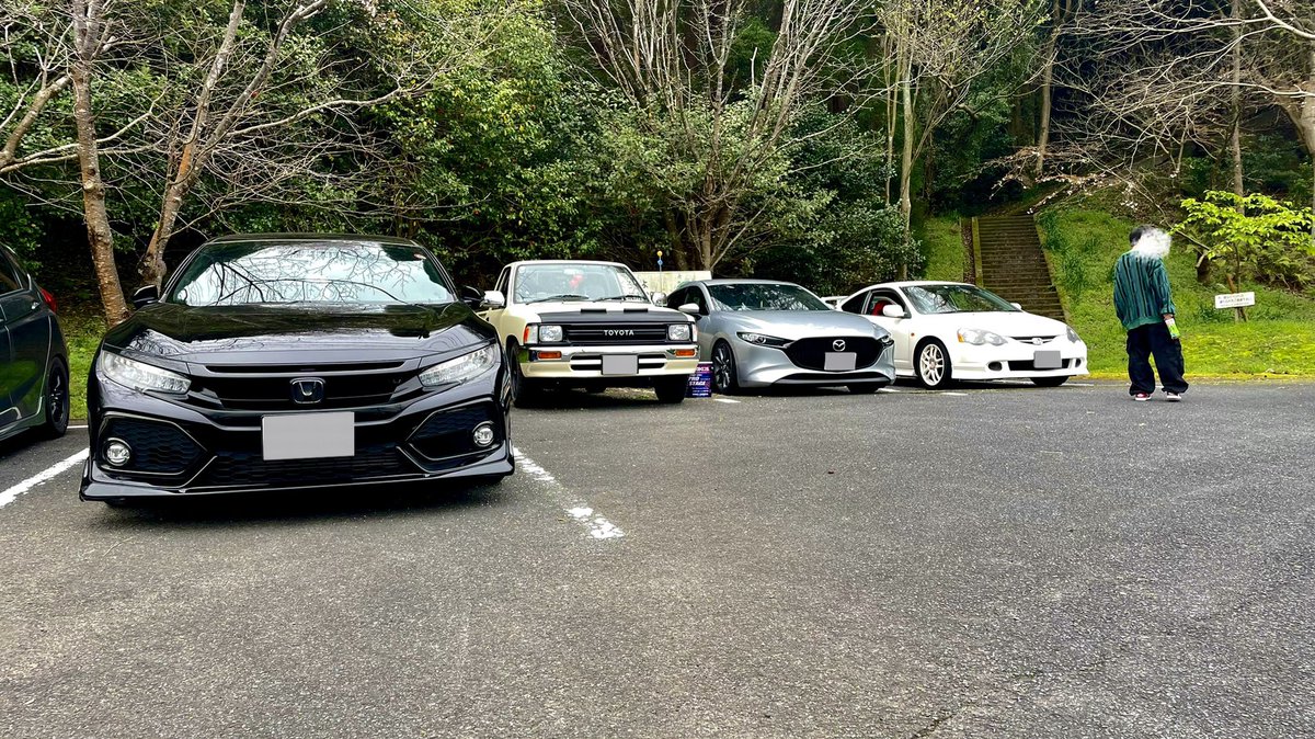 moruju_hilux's tweet photo. 笠戸島ゆるオフ初参加‼️
色んな車見れて楽しかったなぁ🤩
一緒に行ってくれたみんなありがとう！
 #ハイラックス
 #YN80  #YN85
 #90s https://t.co/ZaJNTBiJeh