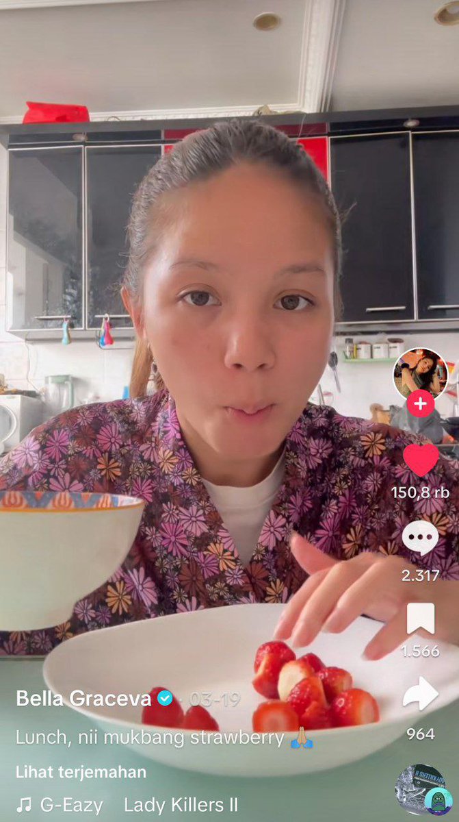 tanyakanrl's tweet photo. SEGITU KAMU BILANG MUKBANG?😭 💚 https://t.co/kgAWCy8JiW