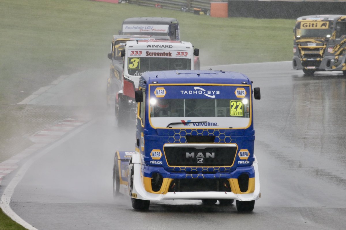 officialbtrc's tweet photo. PAUL RIVETT WINS RACE 4 🏆🏆

An incredible drive from the reigning Division 2 champion sees him claim outright victory in his @naparacinguk machine ahead of Stuart Oliver and Steven Powell! 

What a drive 🙌🏻  #BTRC https://t.co/ZTp9xfS3TR