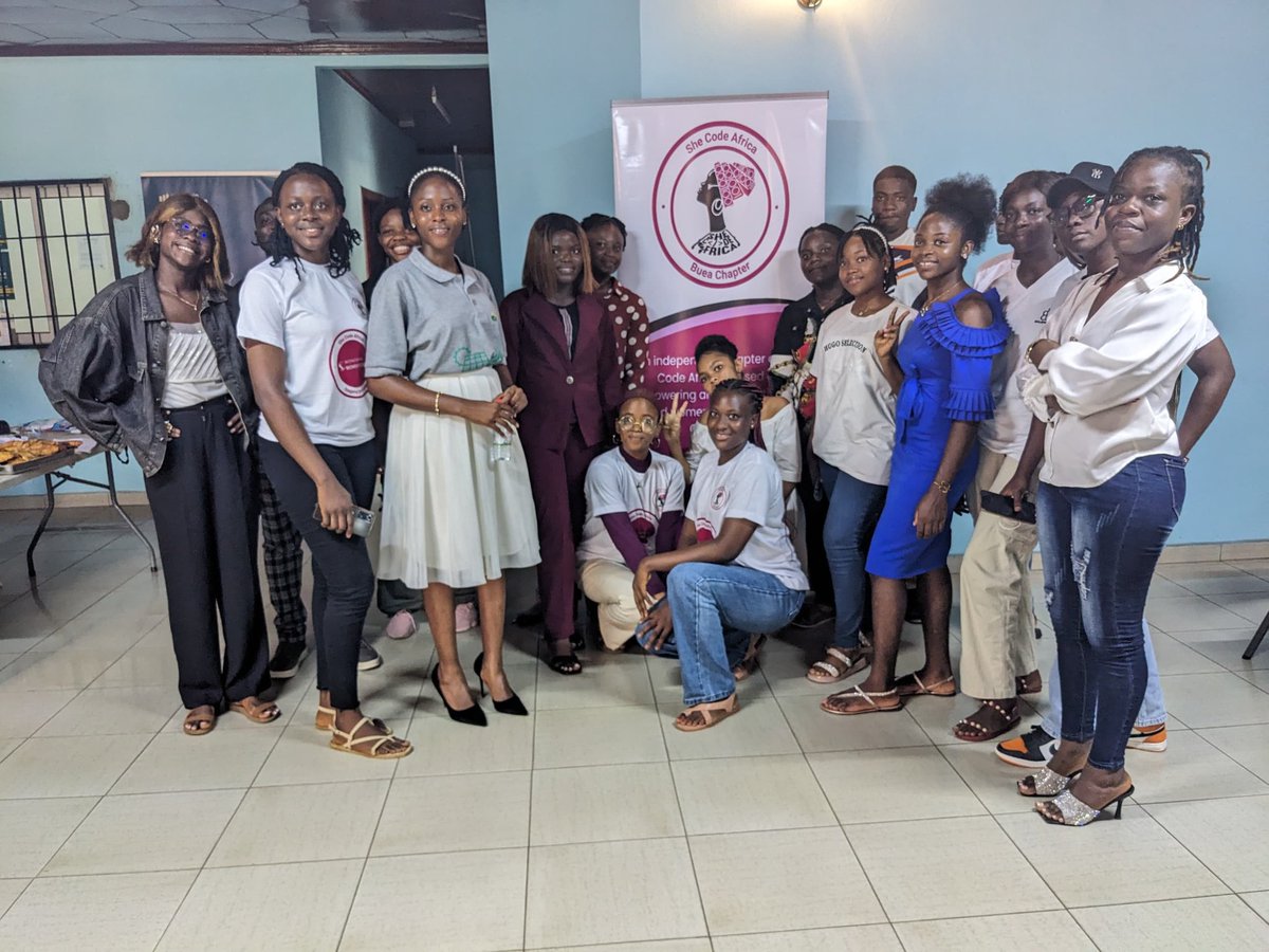 B_Djitue's tweet photo. On Saturday 30th I had the opportunity to take part in the IWD2024 of which I was part of the organiser. It was a moment where I had the opportunity to meet tech seniors, to learn and enjoy 🥰🥰
#IWD24 
#InspireInclusin
@SCA_Buea
@KwahamGrace 
@ElisabethFofie https://t.co/mSZgUhHAso