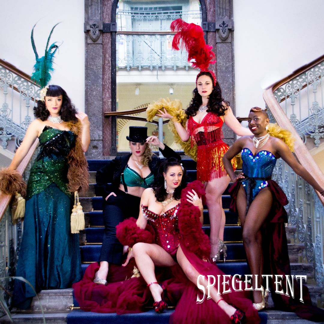 Bold, brazen burlesque returns to Harrogate💃 @HOBTempestRose promises to titillate and tantalize in an evening full of high-end glamour and creative cabaret. 📅 Thursday 4 July 🎟 Priority booking open now for Friends 👉 Find out more - bit.ly/Spiegeltent2024