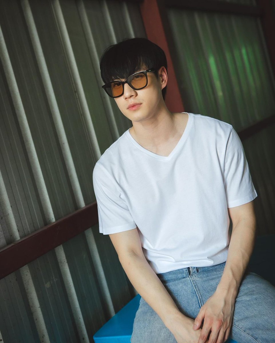 ohaezd's tweet photo. หล่อสะบัด แบบไม่ได้โกหก https://t.co/J9FBRQ9MaJ