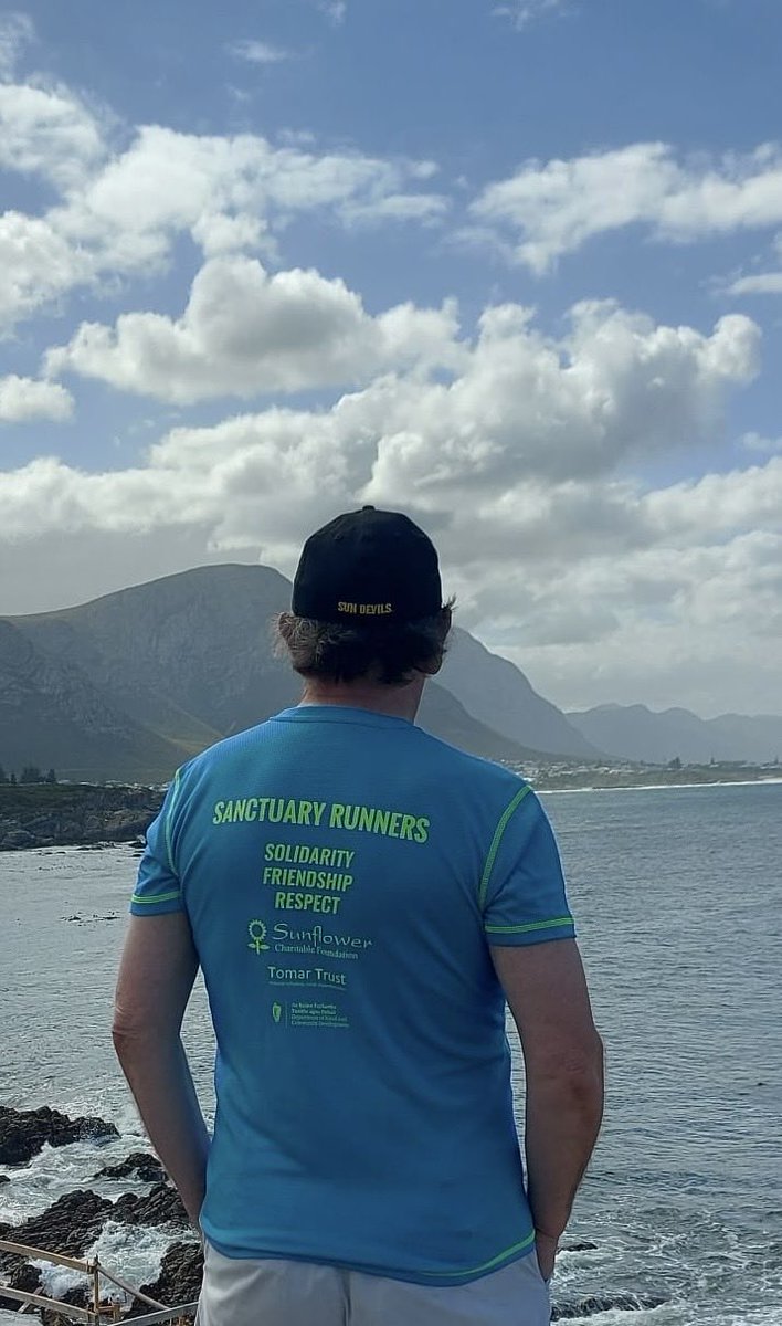 V happy to support the Termonfeckin Sanctuary Runners Bank Holiday Walk/Run today in Wicklow — all the way down here in Hermanus, SA 🇿🇦! @SanctuaryRunner #Solidarity #Friendship #Respect Day #90 of #100DaysOfWalking