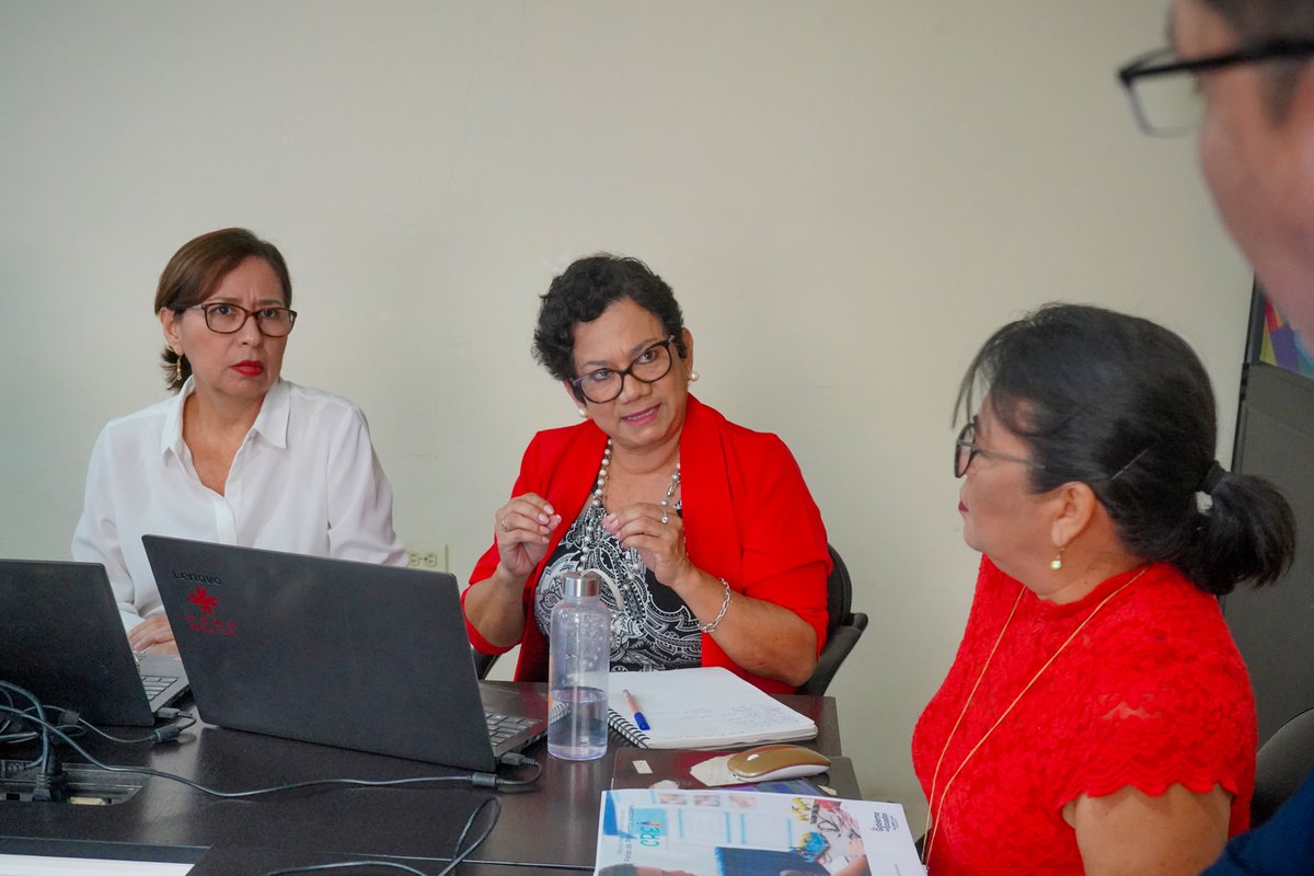 EducacionZ4_Ec's tweet photo. [PORTOVIEJO] Delegados de @EducacionZ4_Ec y Direcciones Distritales participaron en la socialización de los Lineamientos para el reconocimiento, sostenibilidad y escalabilidad de la innovación, que impulsa proyectos y prácticas innovadoras en la educación.

#ElNuevoEcuador https://t.co/w77lU4t4z2