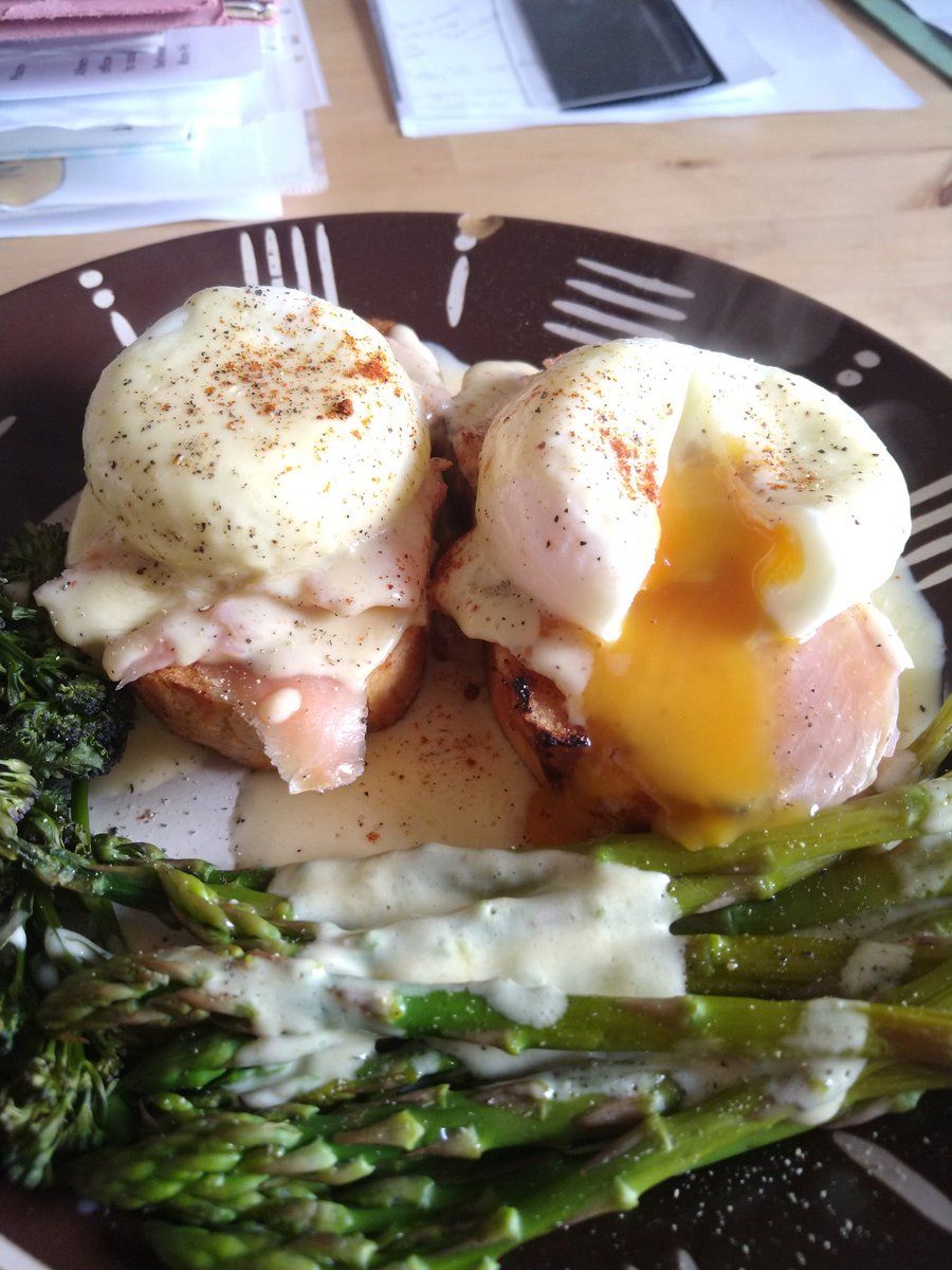 A late brunch ... eggs benedict royale with purple sprouting broccoli and asparagus 😋 It is bank holiday Monday after all 😁