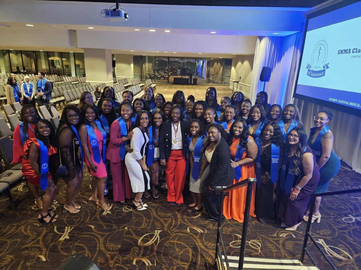 MelanieStfl's tweet photo. my last AMEC as a med student. I had a great time and loved seeing so many of us in this space 🥲 thank you SNMA for this past weekend! ❤️ #SNMA #SNMADiamondClass 💎 https://t.co/ltMxGDJJgG