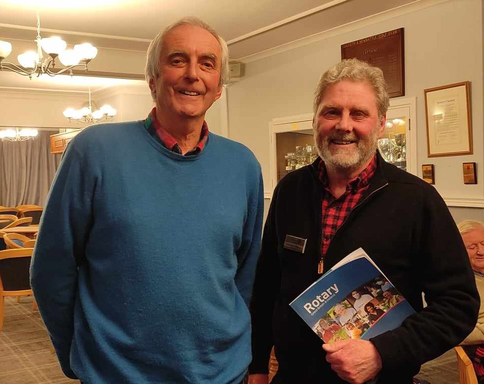 Altho' he actually joined rotary a wee while ago, for various boring reasons Barrie had not had an official induction. Last night President Derek put that right! Welcome Barrie!
#rotary #dalkeith #peopleofaction #rotaryinternational