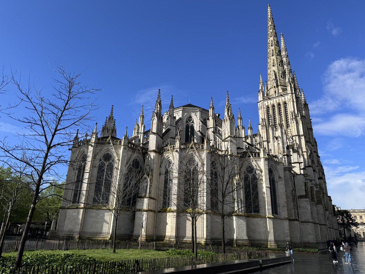 Aquitaine is finally visiting Aquitaine