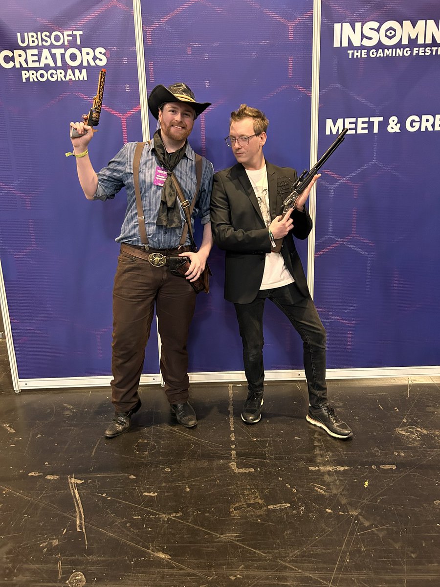 IAmSimplyGifted's tweet photo. Probably my favourite cosplay I’ve done so far! So many people asked for photos and insomnia as a whole was a blast! Plus I got to meet @TheSpiffingBrit and @Robbotron too who were so cool! Thanks @IGFestUK for once again being amazing! #i72 #arthurmorgan #cosplay https://t.co/ff13XWb8is