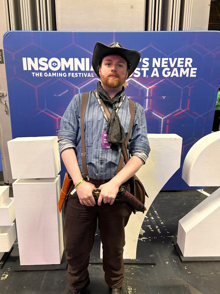 IAmSimplyGifted's tweet photo. Probably my favourite cosplay I’ve done so far! So many people asked for photos and insomnia as a whole was a blast! Plus I got to meet @TheSpiffingBrit and @Robbotron too who were so cool! Thanks @IGFestUK for once again being amazing! #i72 #arthurmorgan #cosplay https://t.co/ff13XWb8is