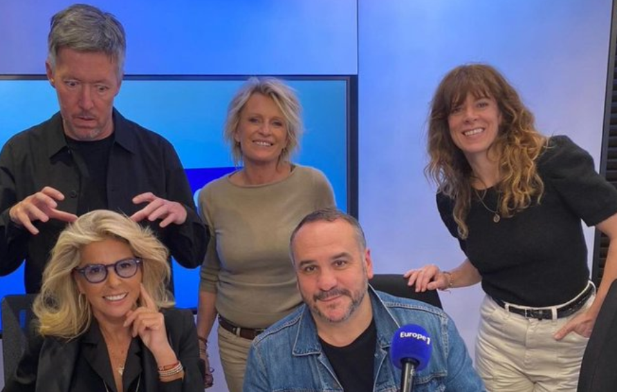 Aujourd'hui à 17H, c'est <a href="/DemaisonFx/">FX DEMAISON</a> qui sera l'invité de <a href="/sodavant/">Davant sophie</a> et son équipe (<a href="/caromargeridon/">Caroline Margeridon</a> <a href="/JeanLucLemoine/">Jean-Luc Lemoine</a> et <a href="/MagaliRipoll/">Magali Ripoll</a>) dans l'émission #SophieEtLesCopains. mediasinfosblog.wordpress.com