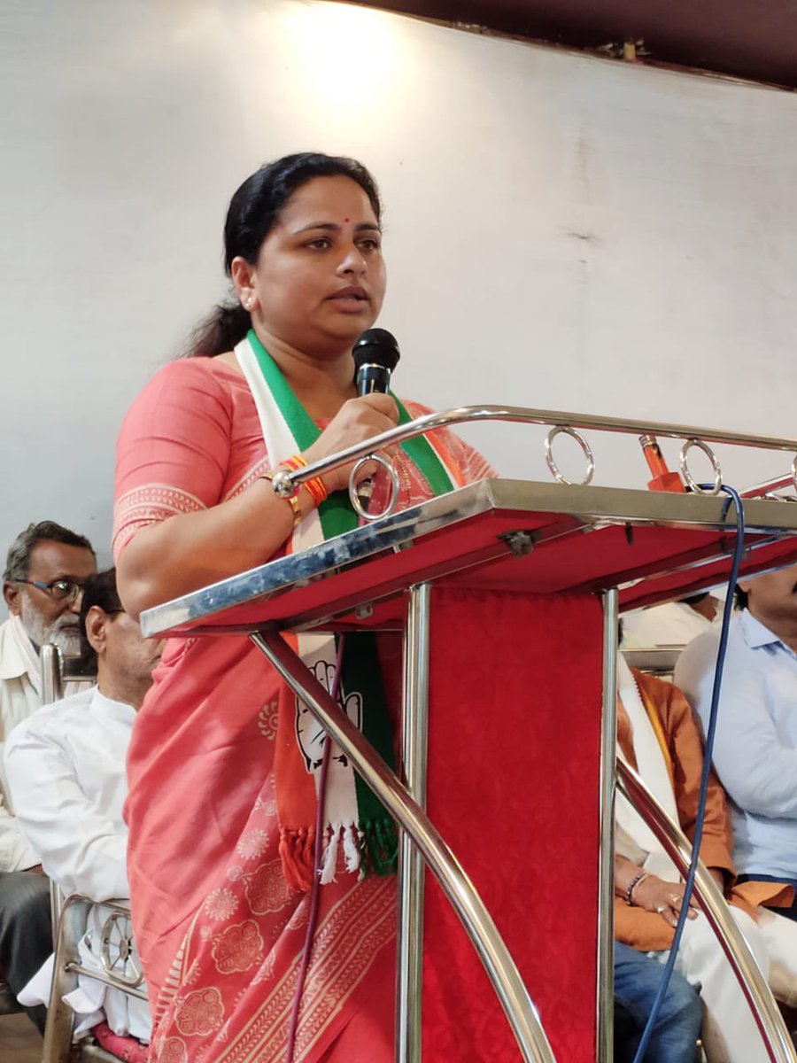 PSDhanorkar's tweet photo. इंडिया तथा महाविकास आघाडी कार्यकर्ता मेळावा.

📍वणी
#LokSabha2024 #Chandrapur #INDIAAlliance https://t.co/YtDYpaj4hk