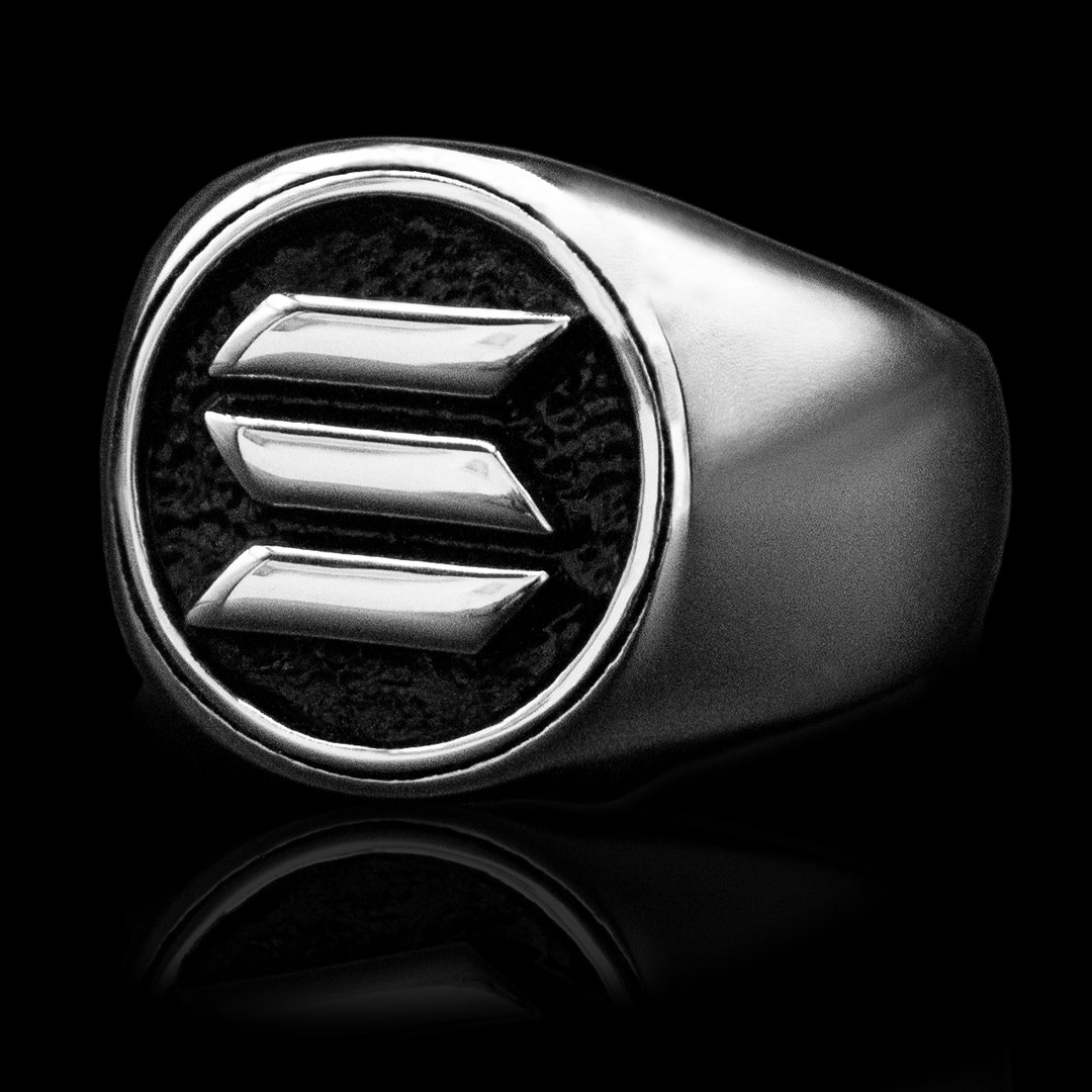 Don't get caught up in memecoin mania, stay grounded with the reliable and robust $SOL 😎
#MemecoinSeason2024