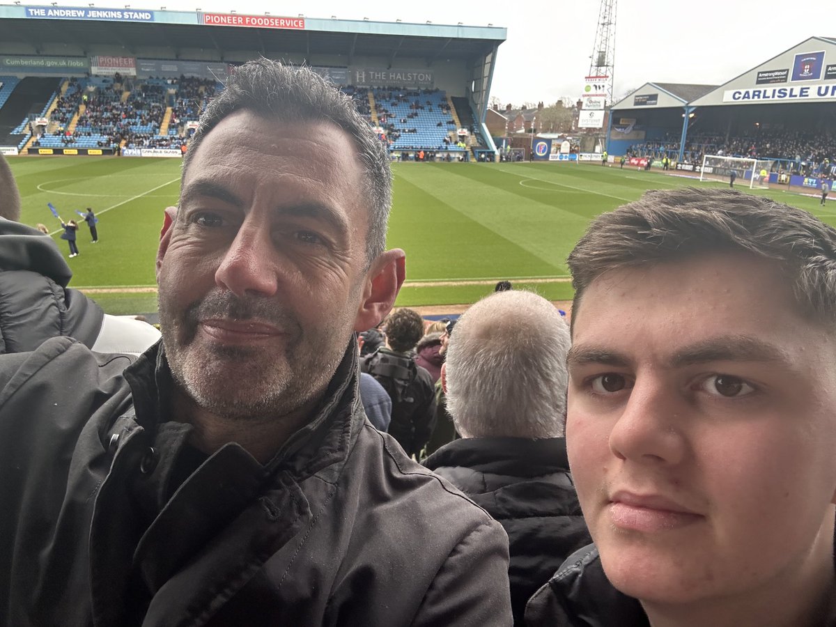 No weekend in paradise for us this season, but ⁦<a href="/officialcufc/">Carlisle United</a>⁩ is for life. Still makes me smile that we love Carlisle 💙🦊