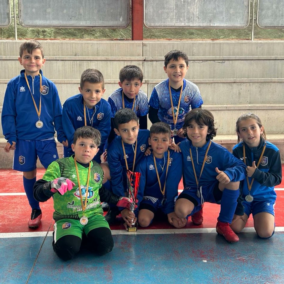 🏆⚽️🔝⚙Benjamin--🥈🥈Subcampeon fase plata en el Torneo BENIJOFAR✅
#ELITEC #ALTORENDIMIENTO #ACADEMIA #mejoria #valores #transformation