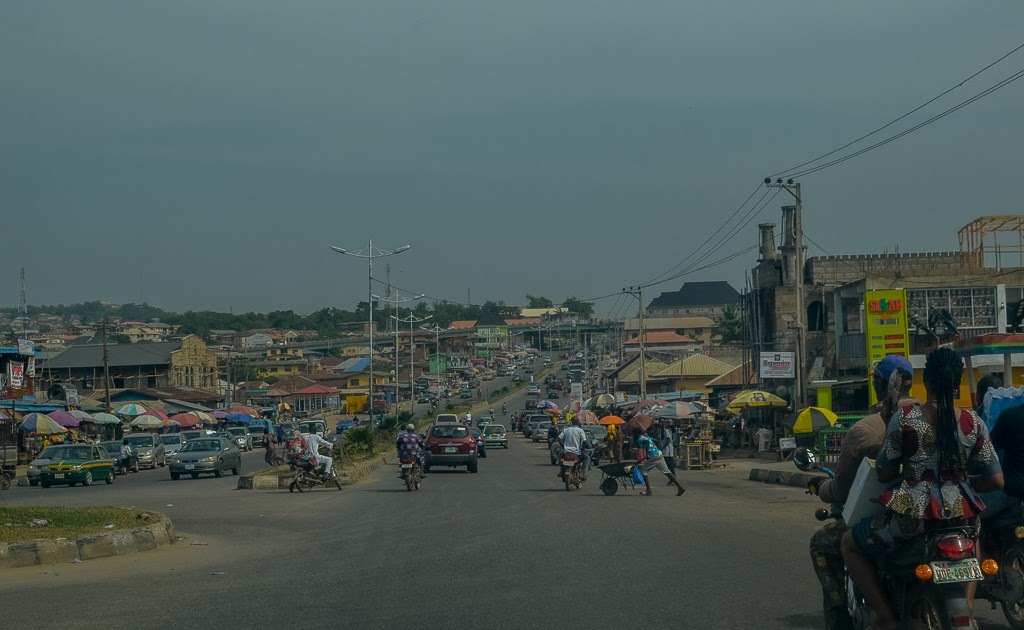 google9ja's tweet photo. Man assassinated in front of his house in Ogun https://t.co/Uzrv57kExL https://t.co/p2hL5x3rvT