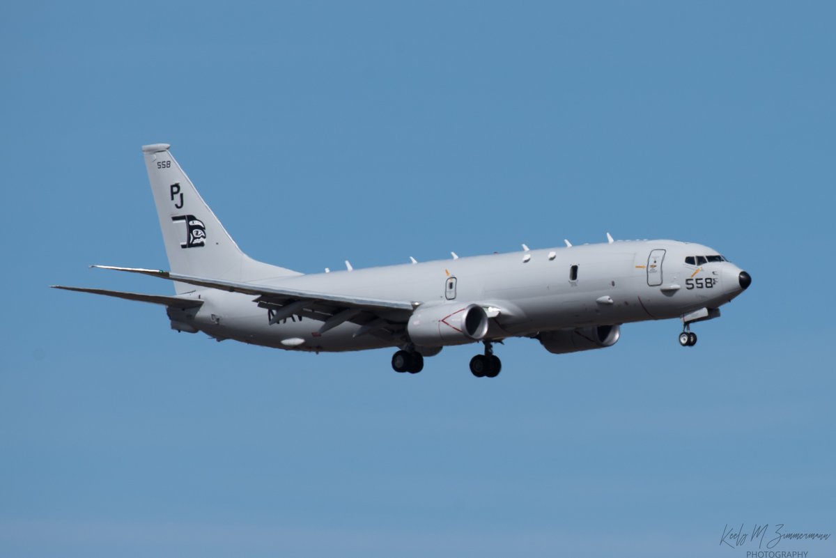 Another shot of the USN P-8A from NAS Whidbey Island doing pattern work at BIL. Callsign TOTEM29. ✈️
*
*
*
#p8 #p8poseidon #p8aposeidon #usnavy #vp69totems #vp69 #totem29 #aviationphotography #militaryaviation #billings #bil #montana #flying #avgeek #nikon #veteranartist