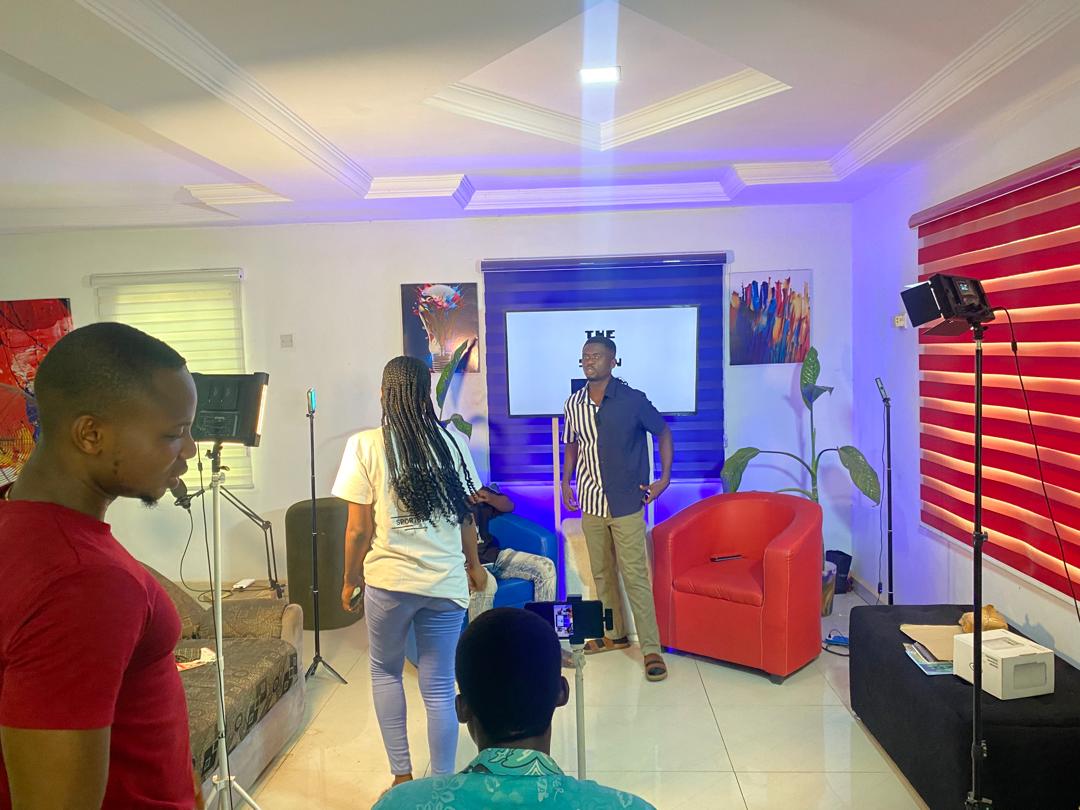 Use The Growth Hub Studio SetUp to make your recordings - you can have various settings, and you’ll get all gadgets you need - lights, mics, beautiful cushions and more

For Audio Podcast, Video Podcast, Pitch Video etc
 Reach out right away to book your sessions +2349139981335