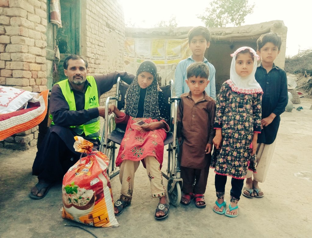 INFPakistan's tweet photo. Rashan distribution among the most deserving families in rural area of Sindh please donate us as much as you can for helping them
#imtiazwelfare #charitywork #help #donatenow #support #donation #zakat #helpingothers #zakat2024 #donatetoday https://t.co/azBZDwKJbl