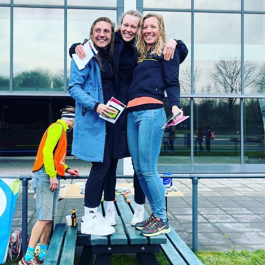 Trots de mooie top-3's bij Dames en Heren <a href="/paaszwemloop/">Paaszwemloop</a> - gefeliteerd Amber Danielle Eline en Jeroen Roel Rens!

Uitslagen via paaszwemloop.nl