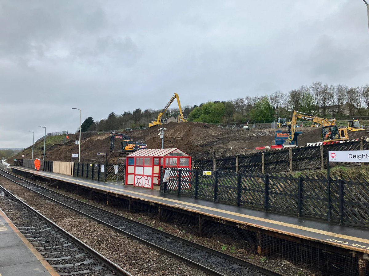As we reach day four, engineers are completing work at #Deighton station 🚉 The work involves them cutting back and re-grading the embankment, allowing platform extensions, a new footbridge with lifts and a drop off area to be constructed in the future 🚆✅ 📲 Services changes…